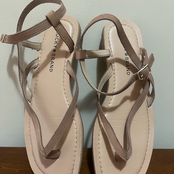 Lucky Brand Women's Sandals - Picture 3 of 7